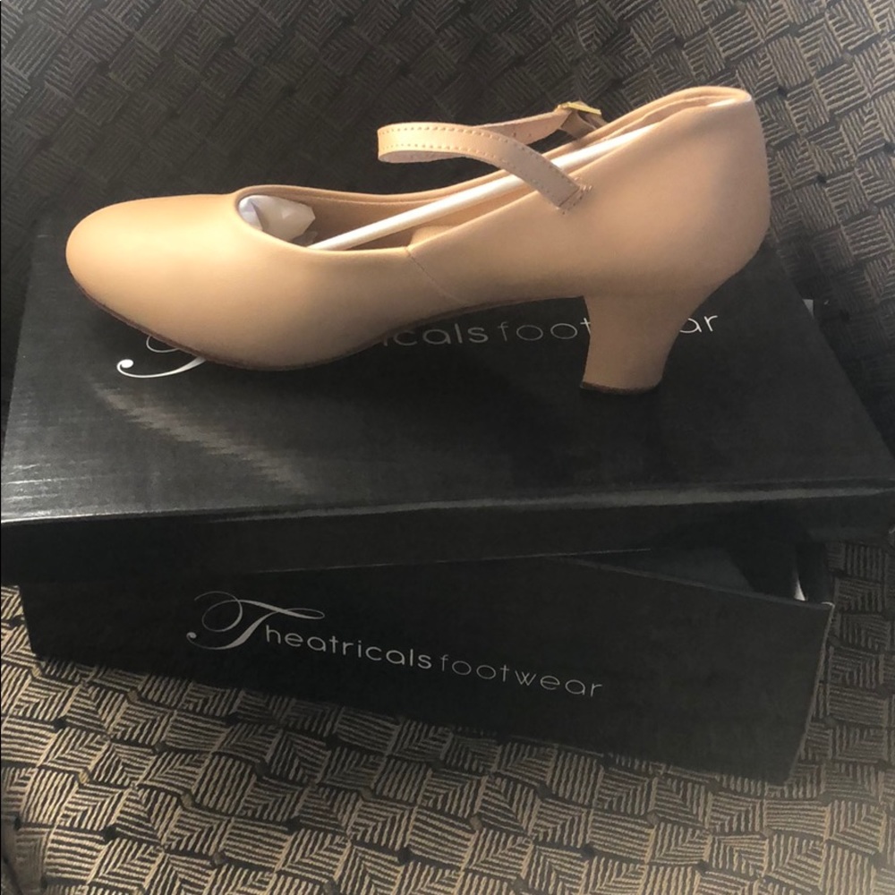 Stage heels